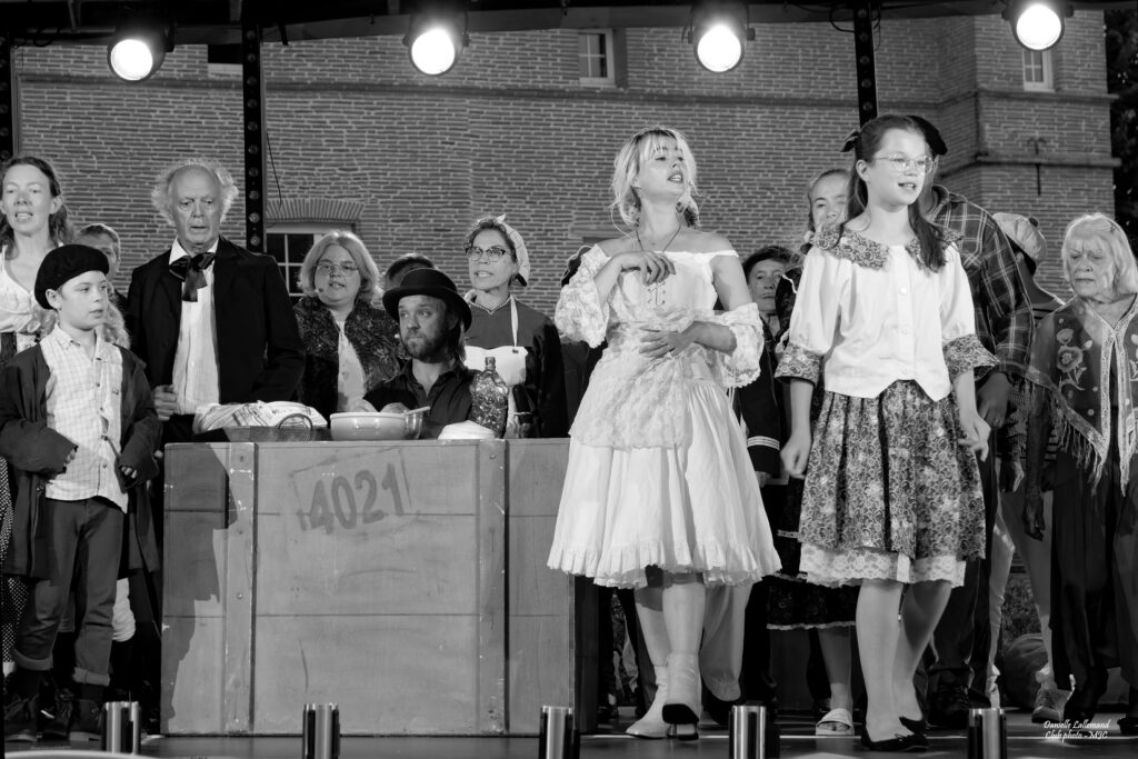 Un Music-Hall à Escalquens - Escal'en Scène