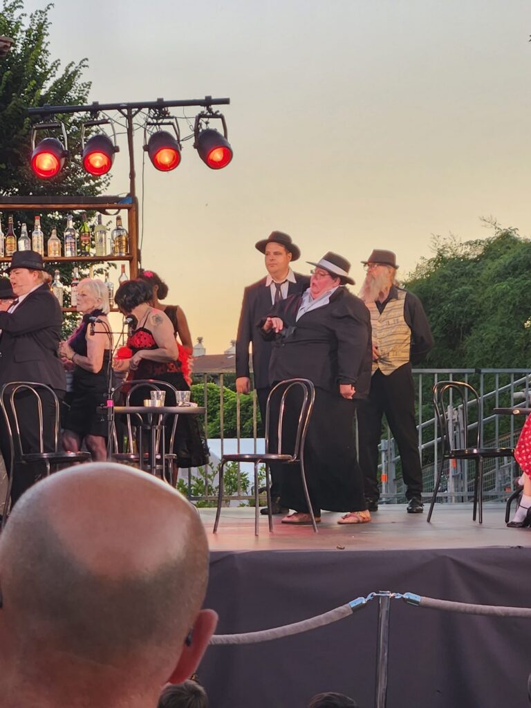 Les tontons flingueurs  par Escal'en Scéne